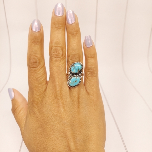 Jewelry - Size 7 All natural turquoise ring